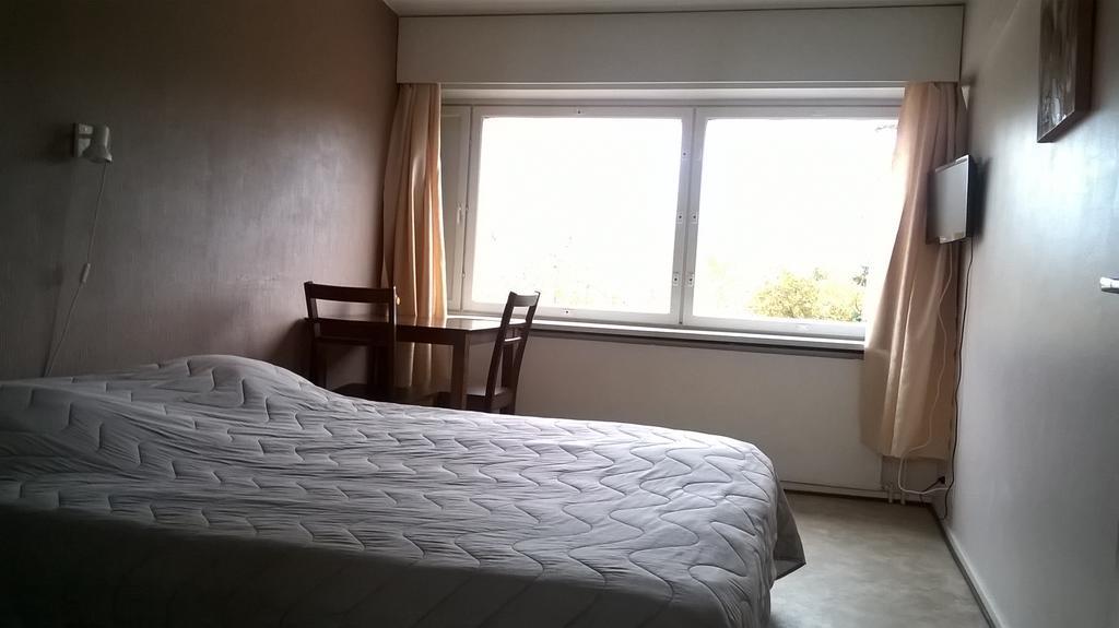 Leo Hotel 2*